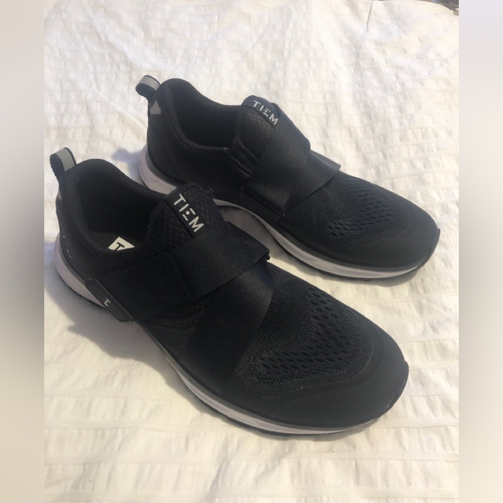 TIEM Women's Slipstream Black Indoor Cycling Spinning Shoes size 10 like new